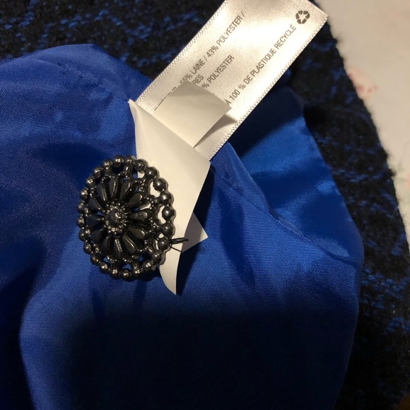 Women’s cool weather coat - Picture 6 of 11